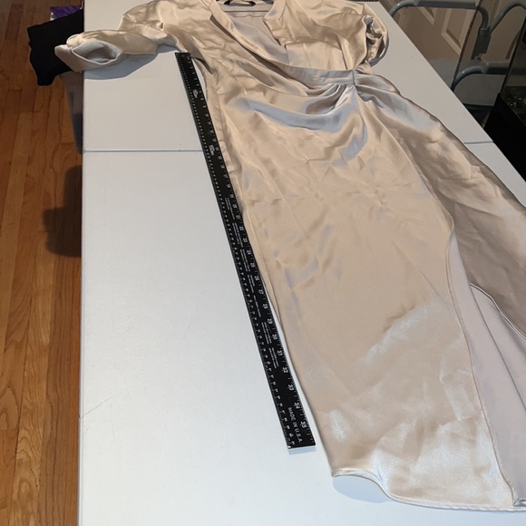 Zara XS-Small  Ivory long sleeve silky faux wrap side zip midi dress runs large - Picture 11 of 13